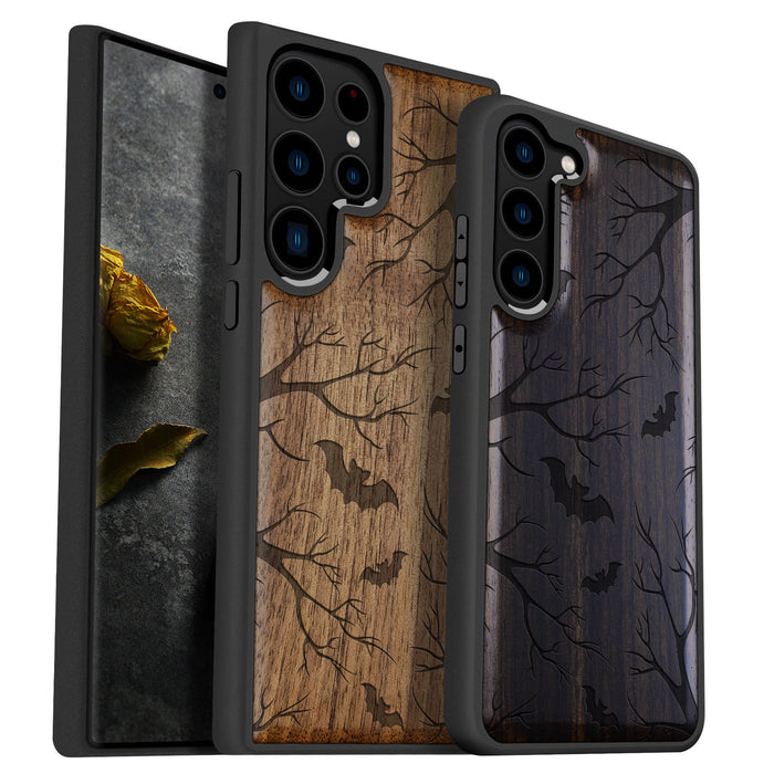 Bats in the Moonlight, Classic Engraved Wood & TPU Case - Artisanal Cover for Samsung Galaxy