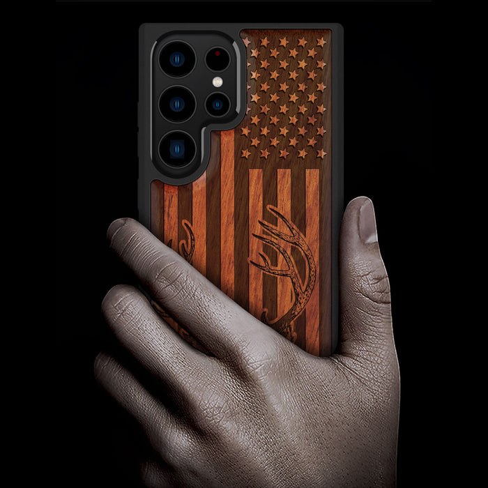 Deer Against the Backdrop of Stars and Stripes, Classic Engraved Wood & TPU Case - Artisanal Cover for Samsung Galaxy