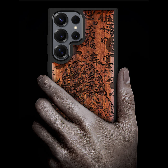 The Chinese Guardian Lions, Classic Engraved Wood & TPU Case - Artisanal Cover for Samsung Galaxy