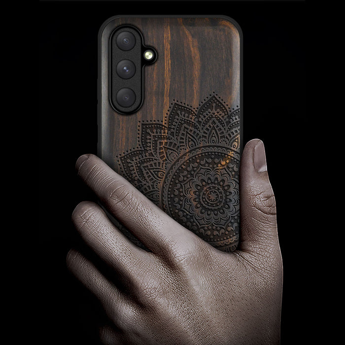 The Half Mandala Lace Art, Classic Engraved Wood & TPU Case - Artisanal Cover for Samsung Galaxy