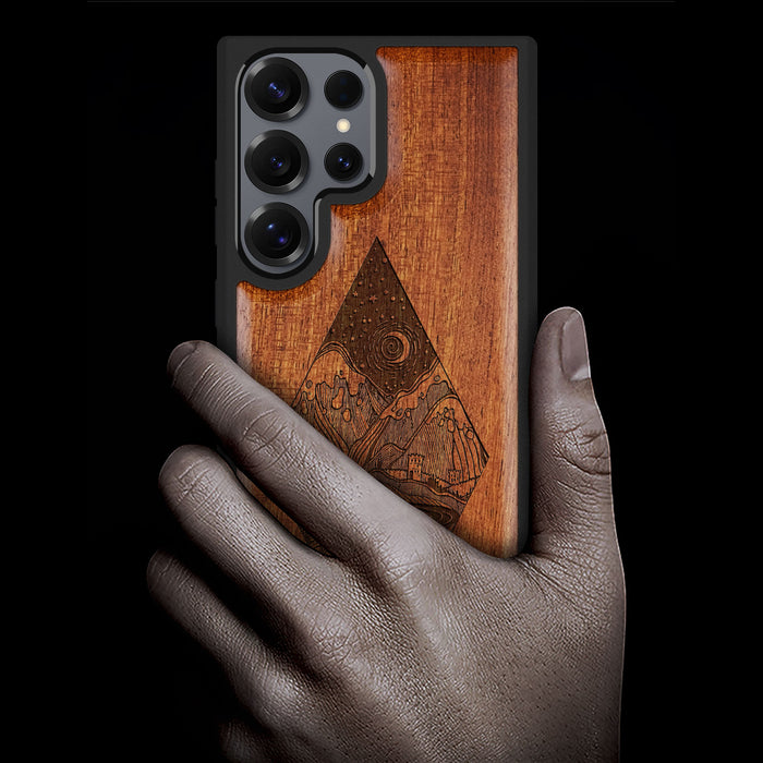 A Glimpse into the Starlit Wilderness, Classic Engraved Wood & TPU Case - Artisanal Cover for Samsung Galaxy