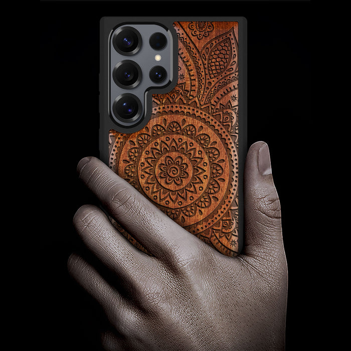 Floral Mandala, Classic Engraved Wood & TPU Case - Artisanal Cover for Samsung Galaxy