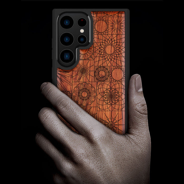 The Spirograph Mandala Mosaic, Classic Engraved Wood & TPU Case - Artisanal Cover for Samsung Galaxy