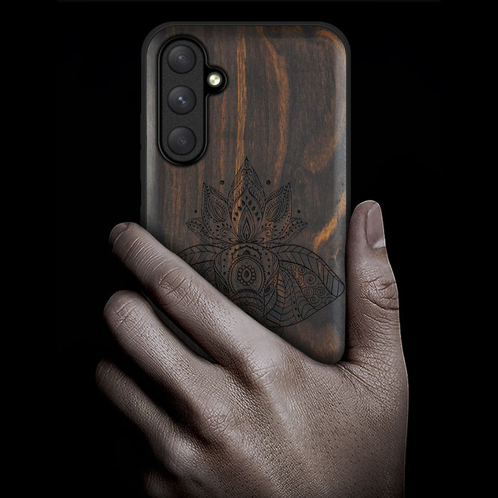 African Elephant in Linework Art, Classic Engraved Wood & TPU Case - Artisanal Cover for Samsung Galaxy