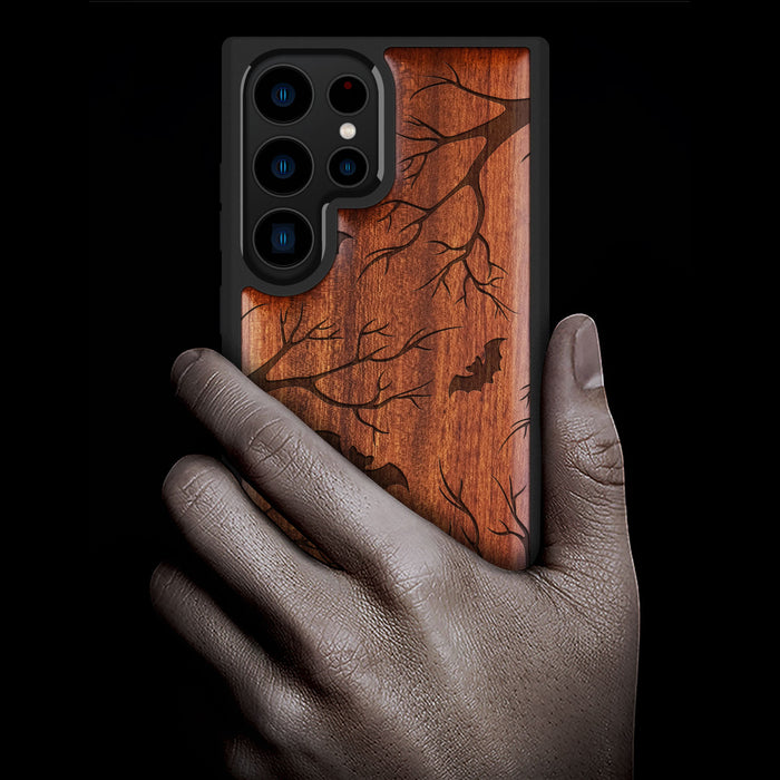 Bats in the Moonlight, Classic Engraved Wood & TPU Case - Artisanal Cover for Samsung Galaxy