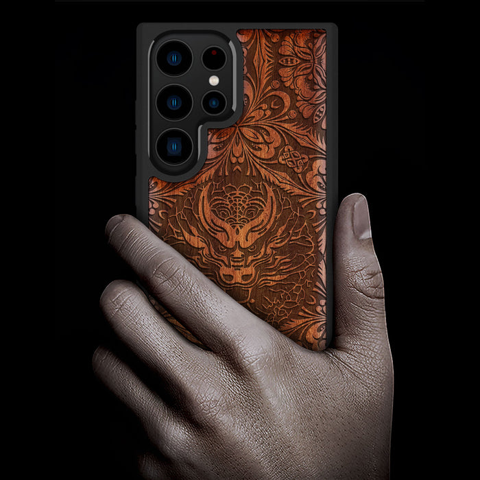 The Dragon's Gaze Mandala, Classic Engraved Wood & TPU Case - Artisanal Cover for Samsung Galaxy