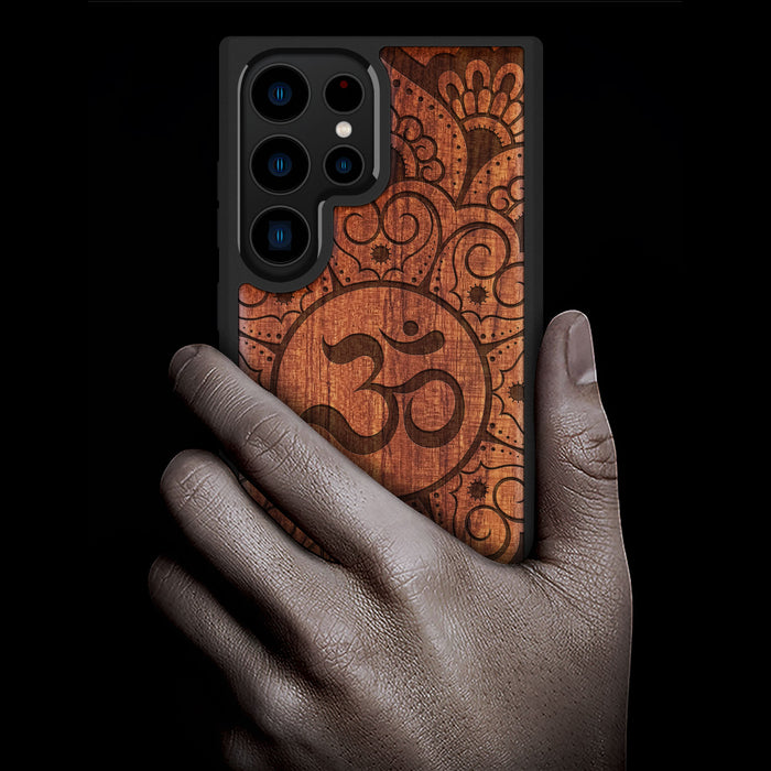 The Om Mandala Tapestry, Classic Engraved Wood & TPU Case - Artisanal Cover for Samsung Galaxy