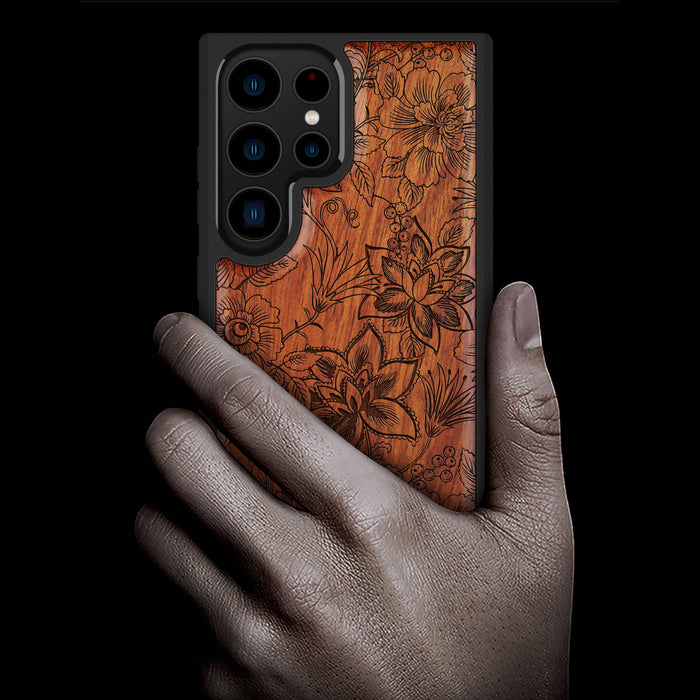 Floral Symphony, Classic Engraved Wood & TPU Case - Artisanal Cover for Samsung Galaxy