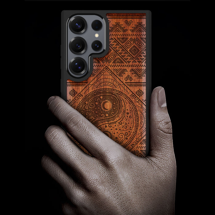 The Yin Yang Sun and Moon, Classic Engraved Wood & TPU Case - Artisanal Cover for Samsung Galaxy