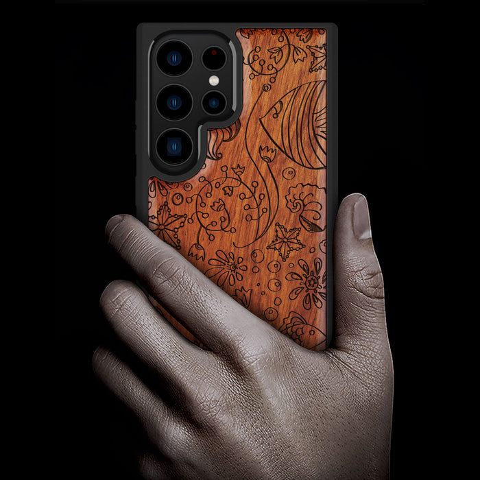 Seamless Linework of Oceanic Life, Classic Engraved Wood & TPU Case - Artisanal Cover for Samsung Galaxy