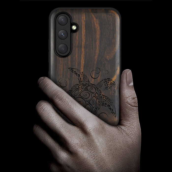 The Maori Turtle, Classic Engraved Wood & TPU Case - Artisanal Cover for Samsung Galaxy