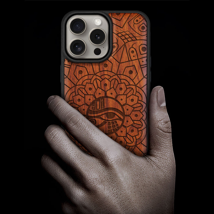 Mandala Eye of Horus, Classic Engraved Wood & TPU Case - Artisanal Cover for Apple iPhone