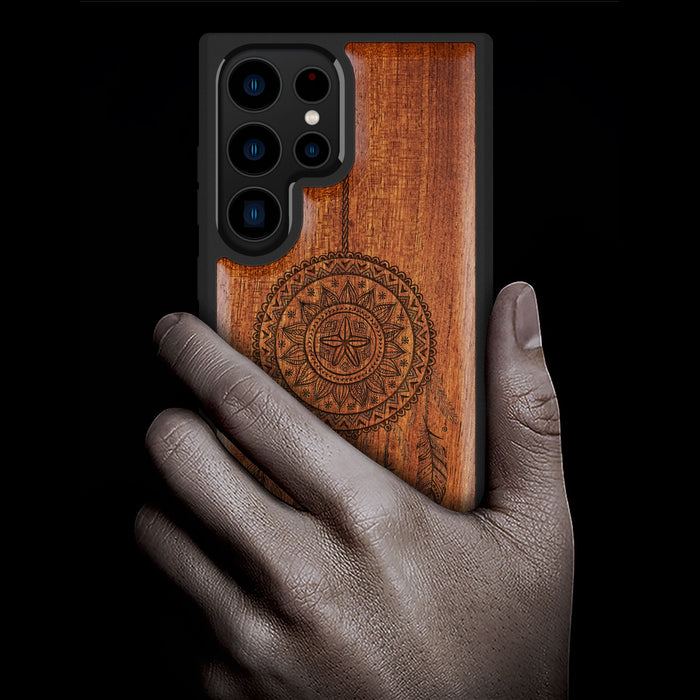 The Dreamcatcher's Embrace, Classic Engraved Wood & TPU Case - Artisanal Cover for Samsung Galaxy