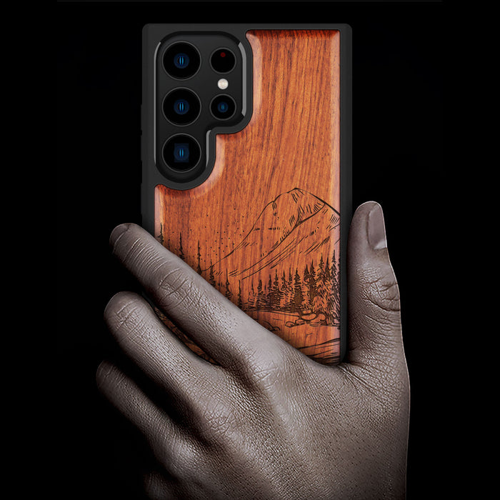 The Lake and Mountain Landscape, Classic Engraved Wood & TPU Case - Artisanal Cover for Samsung Galaxy