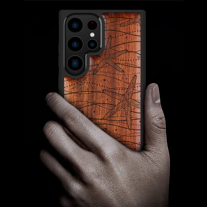 The Starfish Tapestry, Classic Engraved Wood & TPU Case - Artisanal Cover for Samsung Galaxy