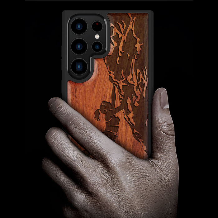 Woman Ascending the Cliff, Classic Engraved Wood & TPU Case - Artisanal Cover for Samsung Galaxy