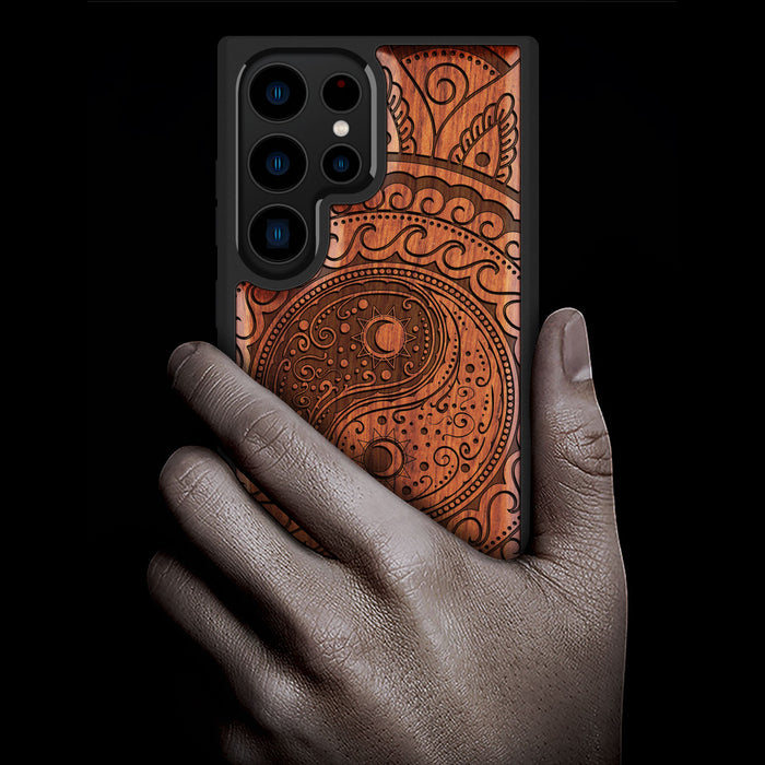 The Yin Yang Paisley, Classic Engraved Wood & TPU Case - Artisanal Cover for Samsung Galaxy