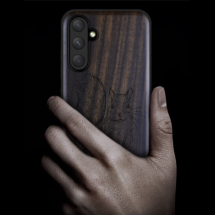 The Squirrel Sketch, Classic Engraved Wood & TPU Case - Artisanal Cover for Samsung Galaxy