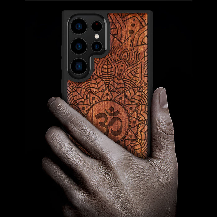 Mandala Om Design, Classic Engraved Wood & TPU Case - Artisanal Cover for Samsung Galaxy