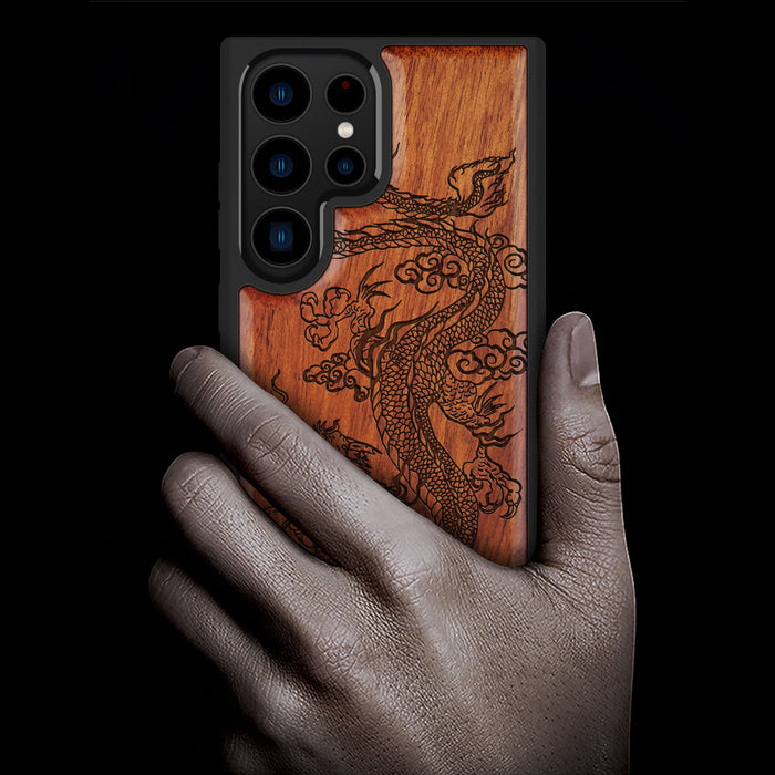 The Majestic Chinese Dragon, Classic Engraved Wood & TPU Case - Artisanal Cover for Samsung Galaxy