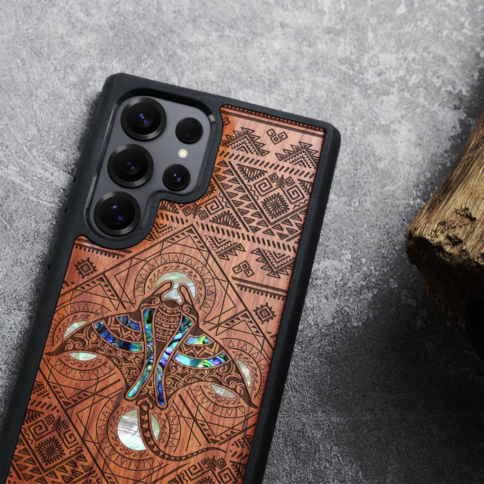 The Tribal Manta Ray, Hand-Inlaid Wood & Mother of Pearl Case - Artisanal Cover for Samsung Galaxy