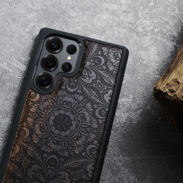 Vintage Damask engraved in Wood, Classic Engraved Wood & TPU Case - Artisanal Cover for Samsung Galaxy