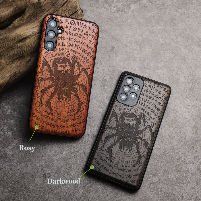 Enigmatic Black Spider Amidst Runes, Classic Engraved Wood & TPU Case - Artisanal Cover for Samsung Galaxy