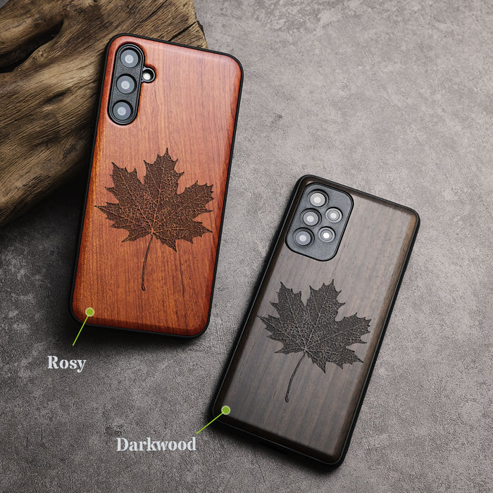 Intricate Maple Leaf Sketch, Classic Engraved Wood & TPU Case - Artisanal Cover for Samsung Galaxy