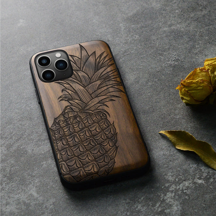 The Pineapple Fruit Design, Classic Engraved Wood & TPU Case - Artisanal Cover for Apple iPhone