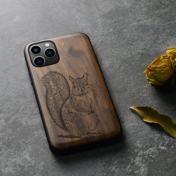 The Squirrel Sketch, Classic Engraved Wood & TPU Case - Artisanal Cover for Apple iPhone