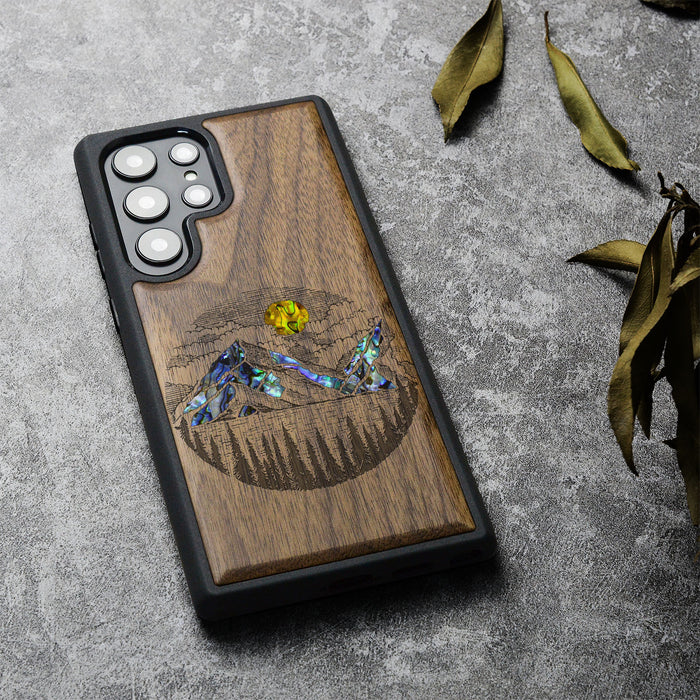 A Captivating Landscape Painting, Hand-Inlaid Wood & Mother of Pearl Case - Artisanal Cover for Samsung Galaxy