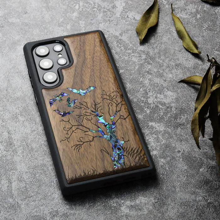 Gothic Night, Hand-Inlaid Wood & Mother of Pearl Case - Artisanal Cover for Samsung Galaxy