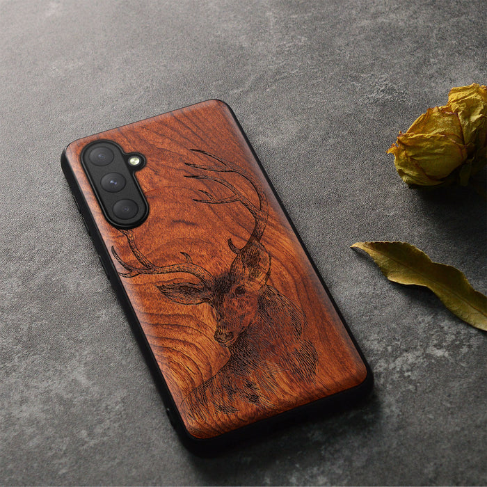 The Half-Length Deer Linework Art, Classic Engraved Wood & TPU Case - Artisanal Cover for Samsung Galaxy