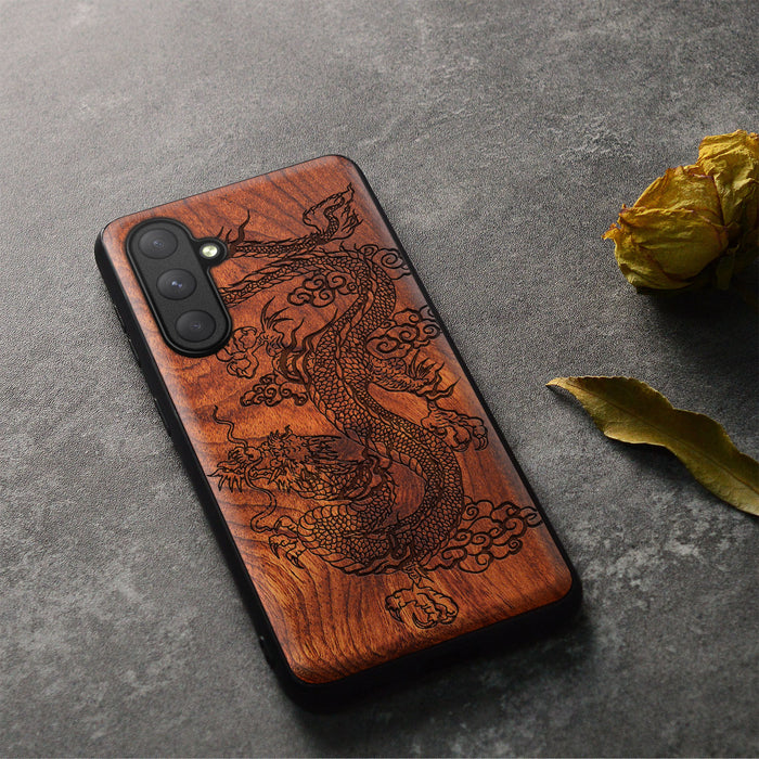 The Majestic Chinese Dragon, Classic Engraved Wood & TPU Case - Artisanal Cover for Samsung Galaxy