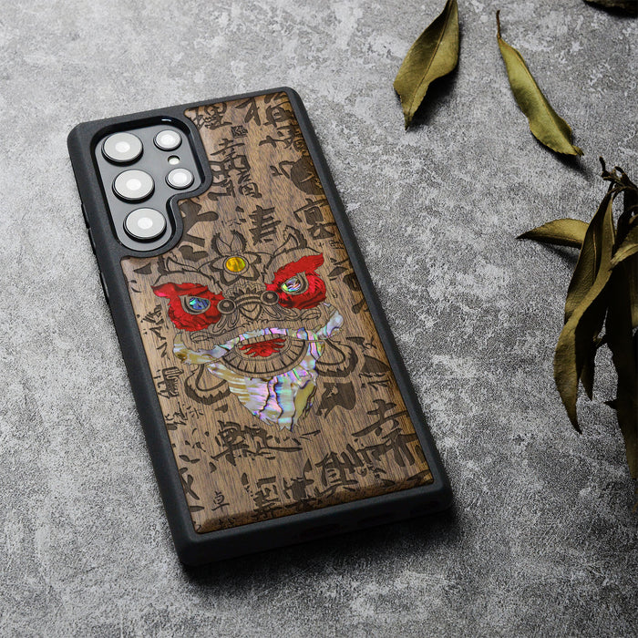 Chinese Lion, Hand-Inlaid Wood & Mother of Pearl Case - Artisanal Cover for Samsung Galaxy