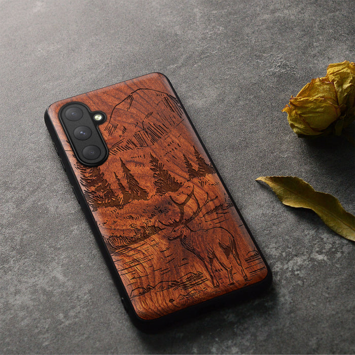 An Enthralling Natural Landscape Illustration, Classic Engraved Wood & TPU Case - Artisanal Cover for Samsung Galaxy