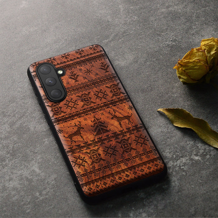 Yuletide Serenity, Classic Engraved Wood & TPU Case - Artisanal Cover for Samsung Galaxy