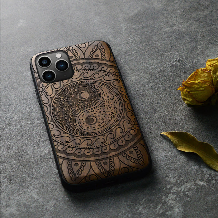 The Yin Yang Paisley, Classic Engraved Wood & TPU Case - Artisanal Cover for Apple iPhone