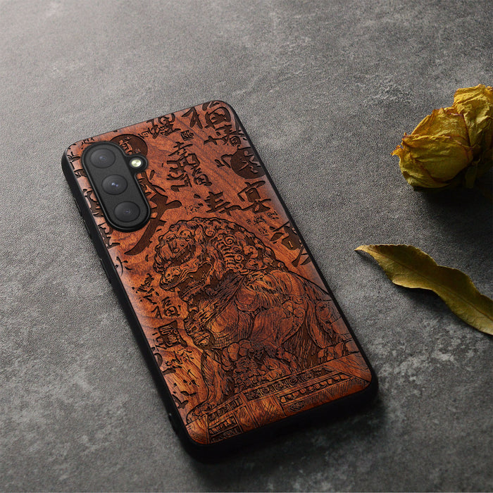 The Chinese Guardian Lions, Classic Engraved Wood & TPU Case - Artisanal Cover for Samsung Galaxy