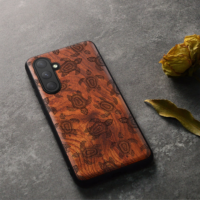 The Turtle Pattern Design, Classic Engraved Wood & TPU Case - Artisanal Cover for Samsung Galaxy