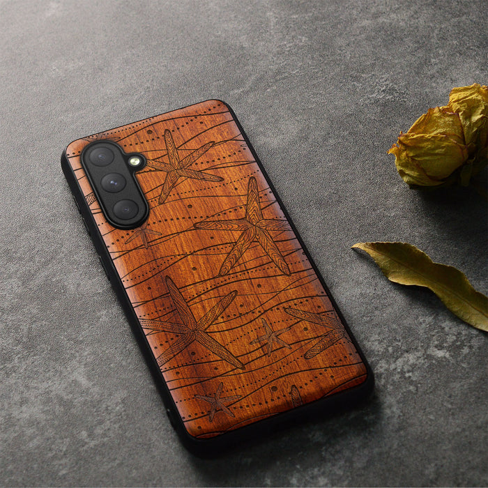 The Starfish Tapestry, Classic Engraved Wood & TPU Case - Artisanal Cover for Samsung Galaxy