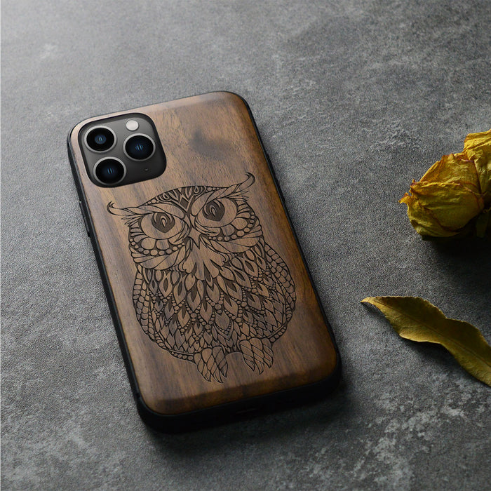 The Owl Mandala, Classic Engraved Wood & TPU Case - Artisanal Cover for Apple iPhone