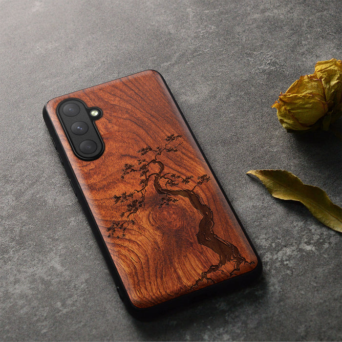 The Majestic Pine Tree, Classic Engraved Wood & TPU Case - Artisanal Cover for Samsung Galaxy