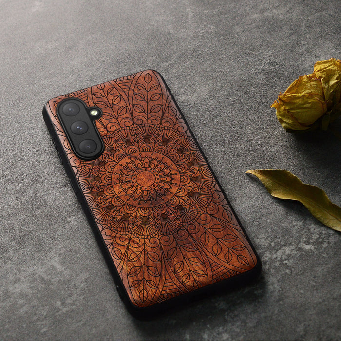 Das halbe Mandala-Spitzenmuster, Classic Engraved Wood & TPU Case - Artisanal Cover for Samsung Galaxy