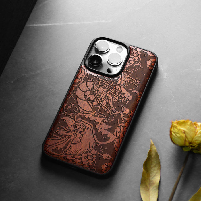 Fierce Mythical Clas, Classic Engraved Wood & TPU Case - Artisanal Cover for Apple iPhone