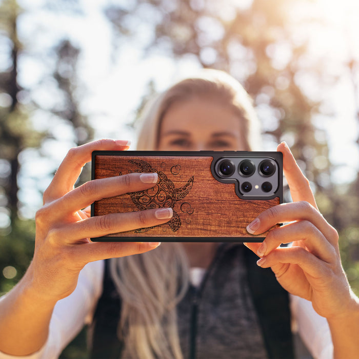 Maori Turtle, Classic Engraved Wood & TPU Case - Artisanal Cover for Samsung Galaxy