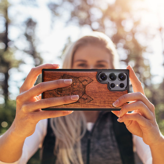 Realistic Wolf Linework Art Classic Engraved Wood & TPU Case Samsung Galaxy Artisanal Case View
