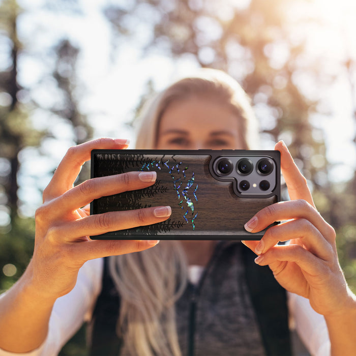 Bats Over the Forest, Hand-Inlaid Wood & Mother of Pearl Case - Artisanal Cover for Samsung Galaxy