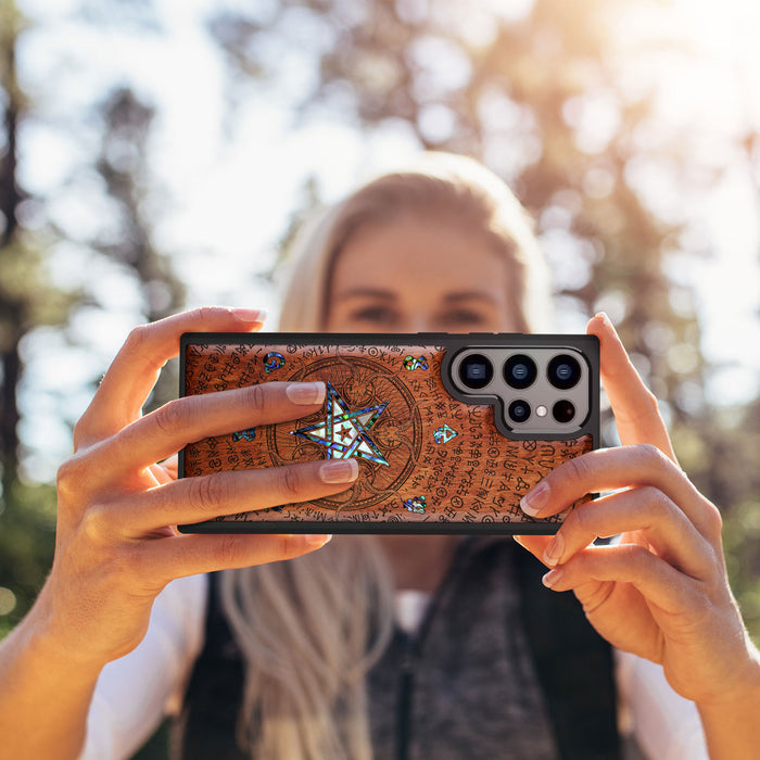 Whisper of the Abyss, Hand-Inlaid Wood & Mother of Pearl Case - Artisanal Cover for Samsung Galaxy