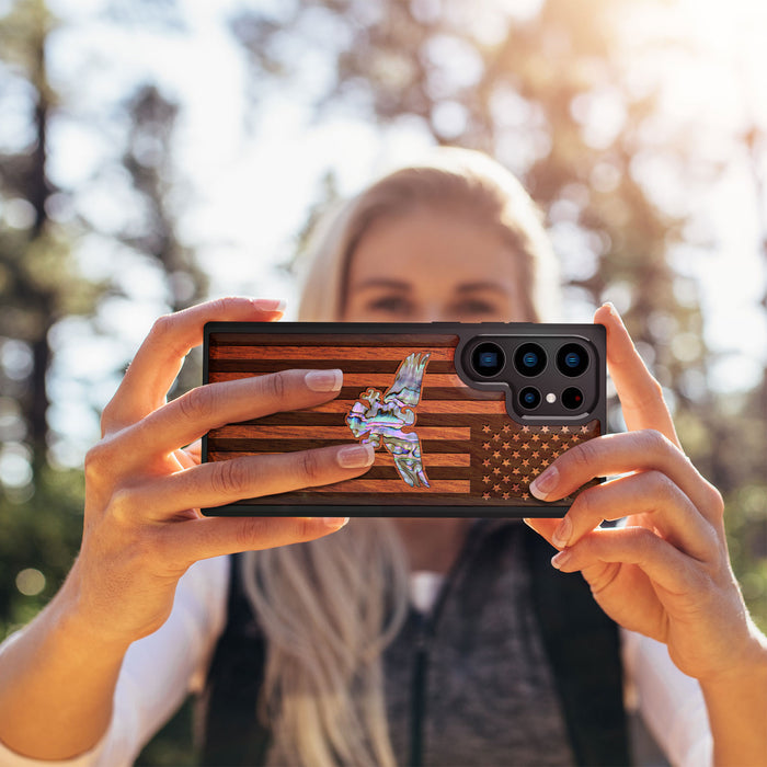 Bald Eagle and Flag, Hand-Inlaid Wood & Mother of Pearl Case - Artisanal Cover for Samsung Galaxy